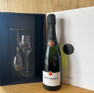 Taittinger Champagne Brut Reserve a Reims Szampan wytrawny zestaw z dwoma kieliszkami